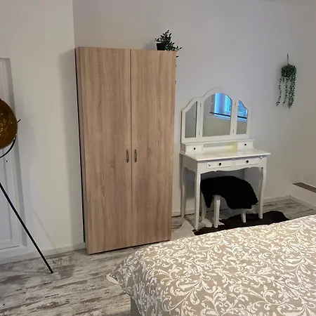Chez Willi Apartment *